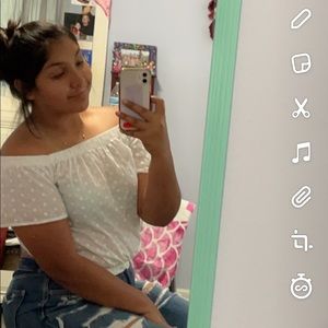 Meet your Posher, Jazmin